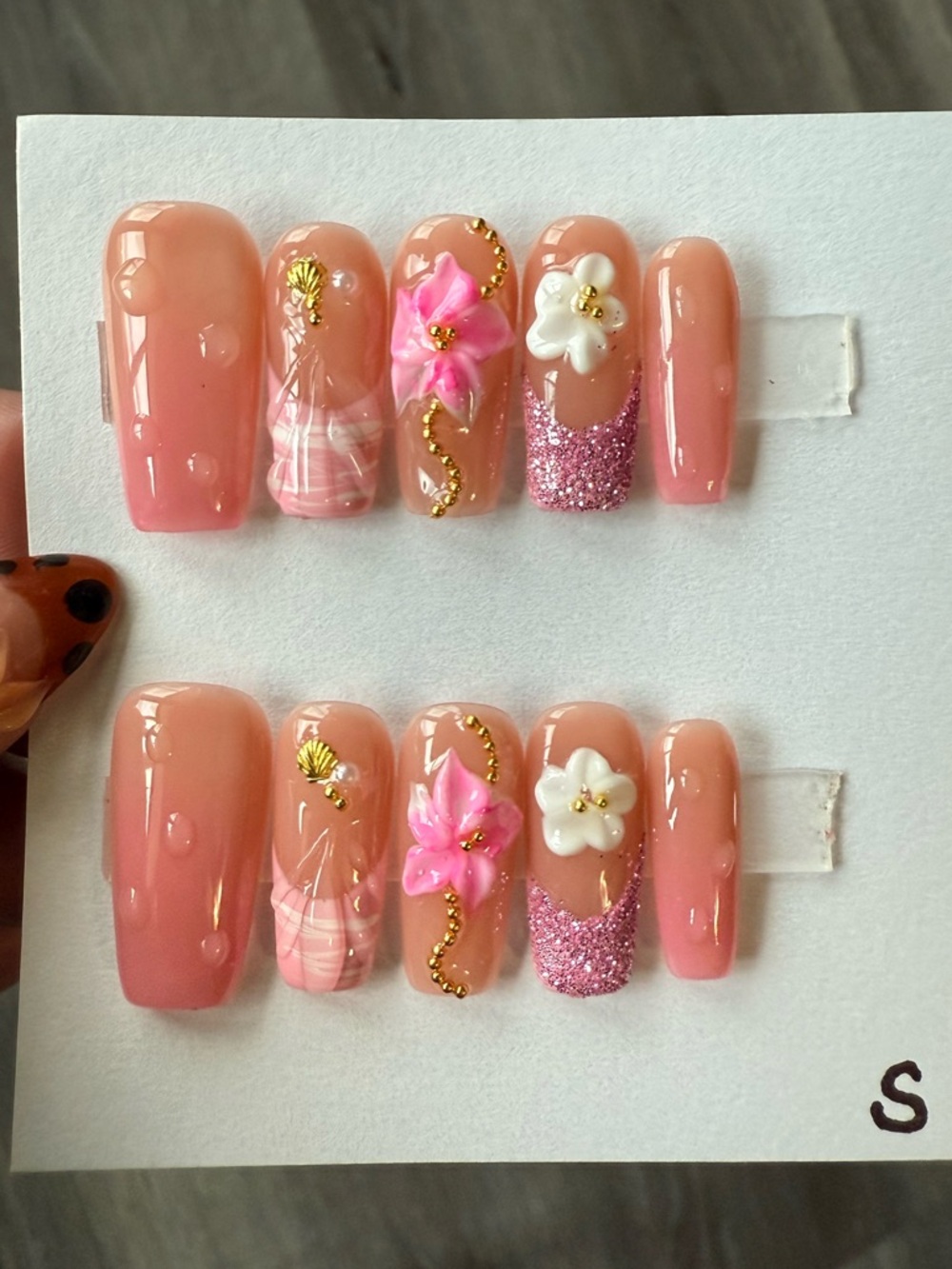 Pink Floral Ombre Press-On Nails with Glitter Accents - Picture 2 of 2